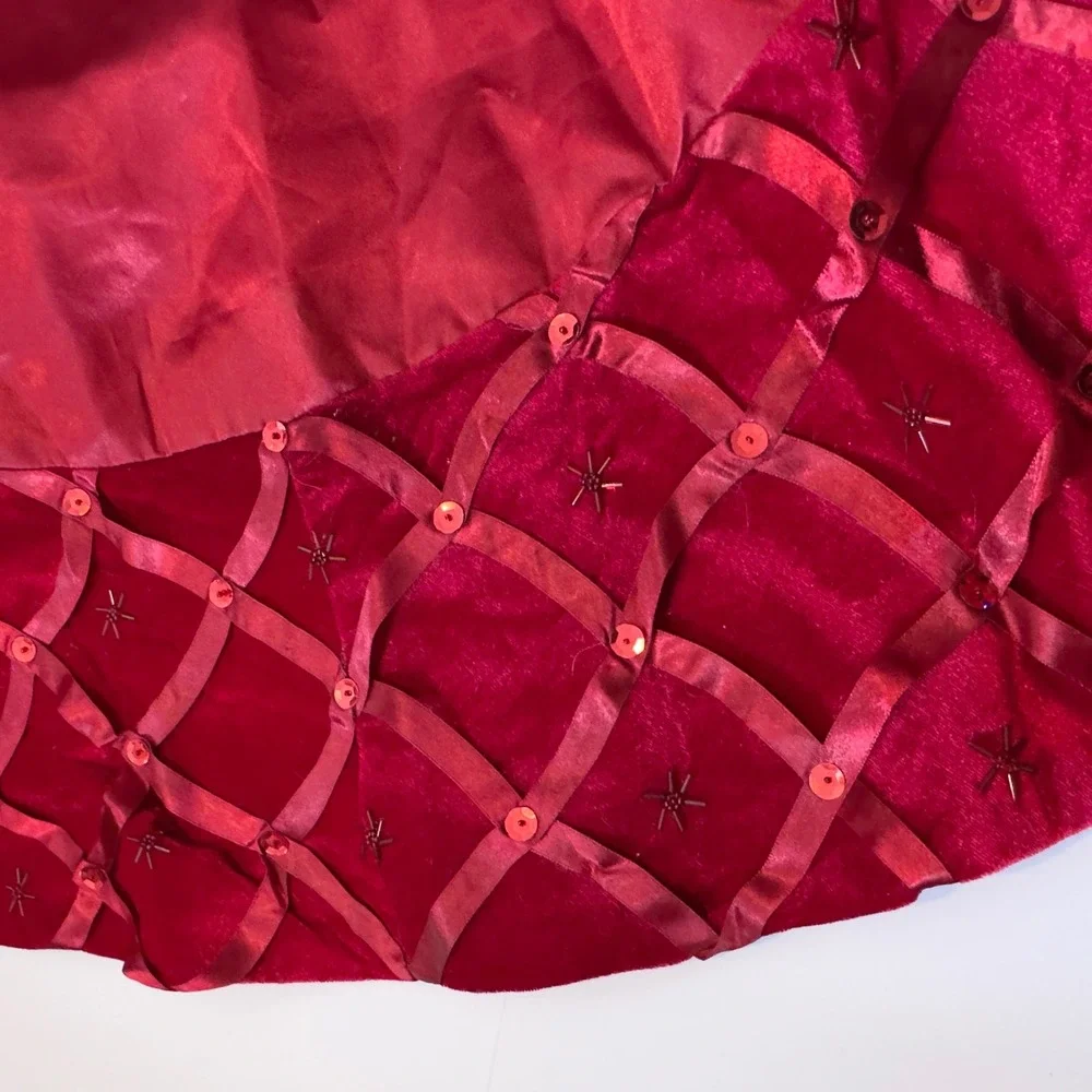Red Velvet Christmas Tree Skirt Quilted Lattice‎ Sequin Beaded 48 Inch Round